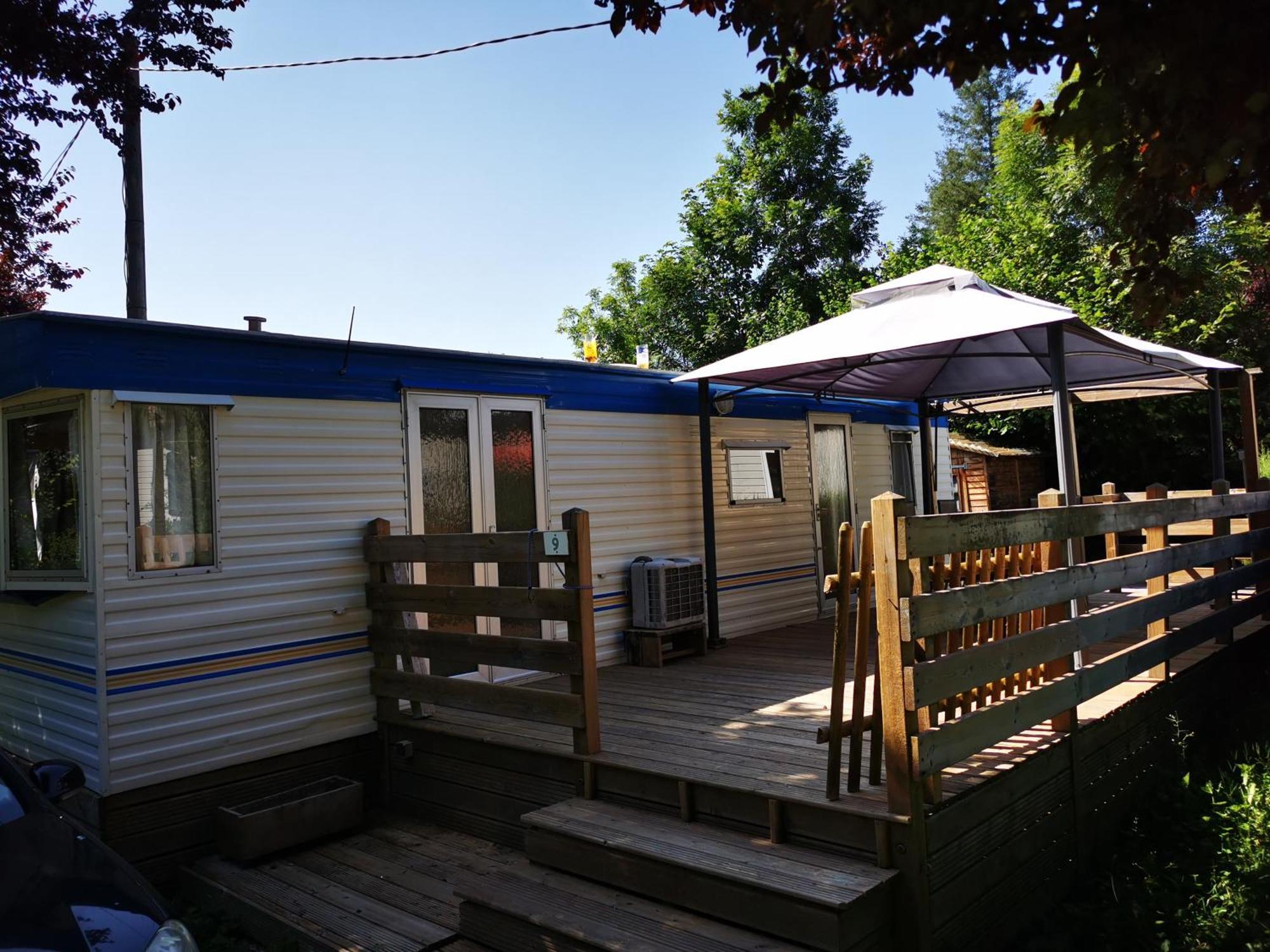 3 Etoiles Chazelles-sur-Lyon